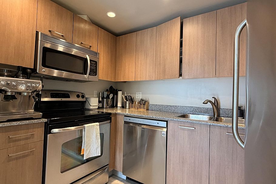 809 1212 Howe Street Vancouver, BC - 19
