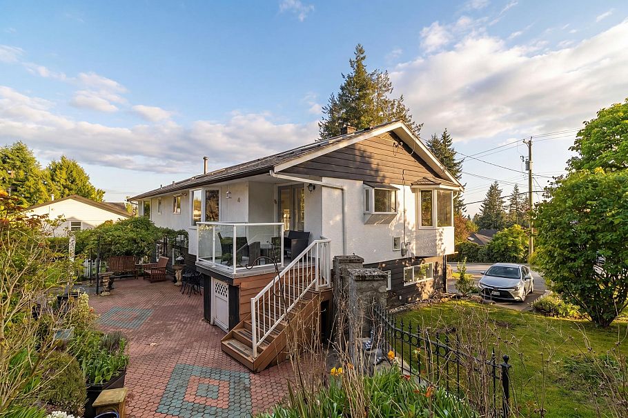 420 Monteray Avenue North Vancouver, BC - 20