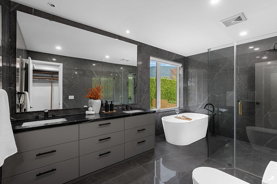 976 Melbourne Avenue North Vancouver, BC - 17