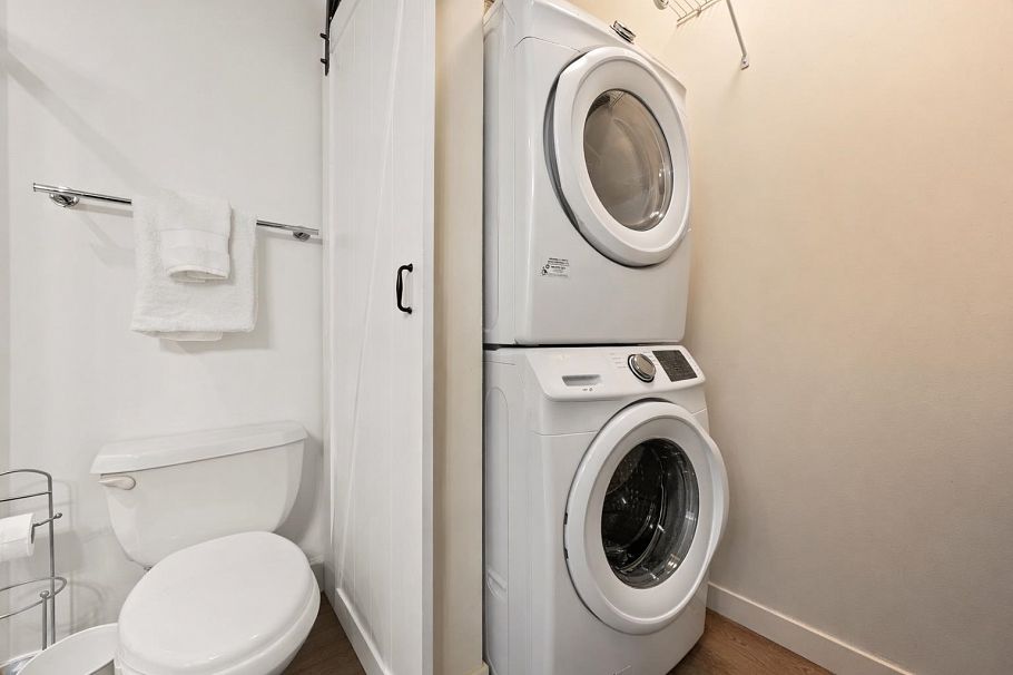 307 530 Raven Woods Drive North Vancouver, BC - 28