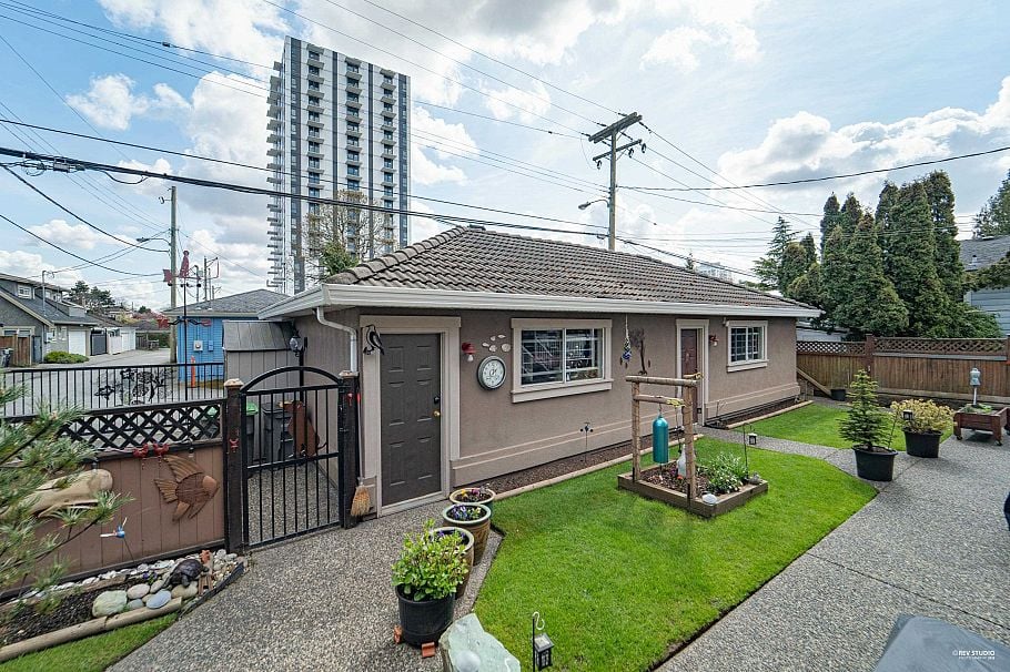 5480 Cambie Street Vancouver, BC - 7