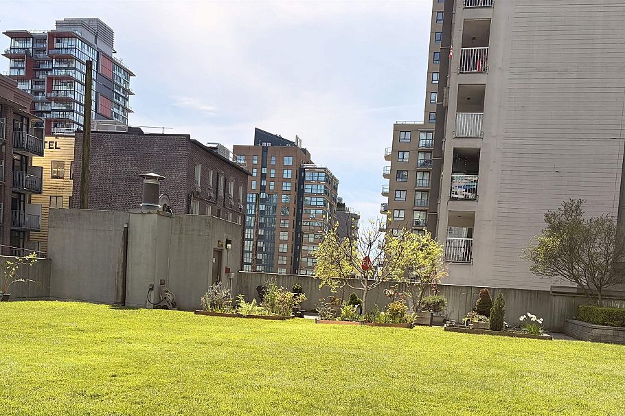 809 1212 Howe Street Vancouver, BC - 24