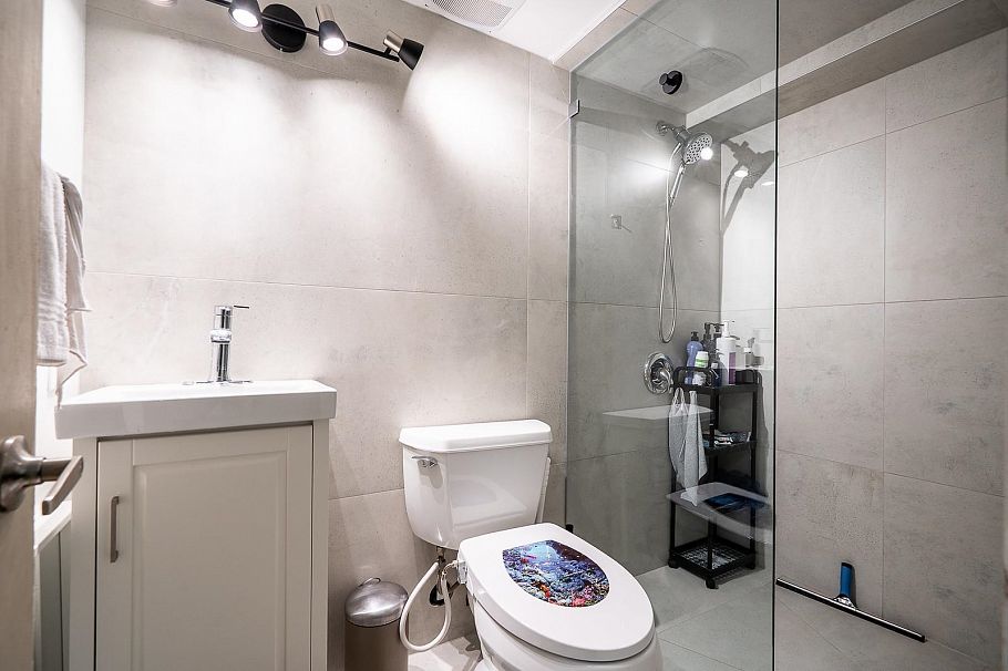 1440 Mountain Highway North Vancouver, BC - 31