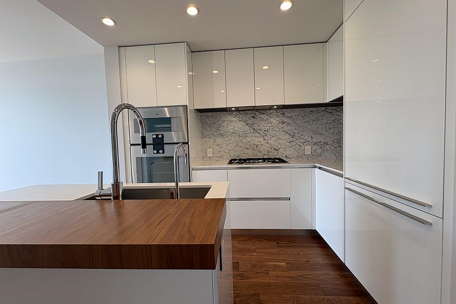 405 389 W 59th Avenue Vancouver, BC - 5