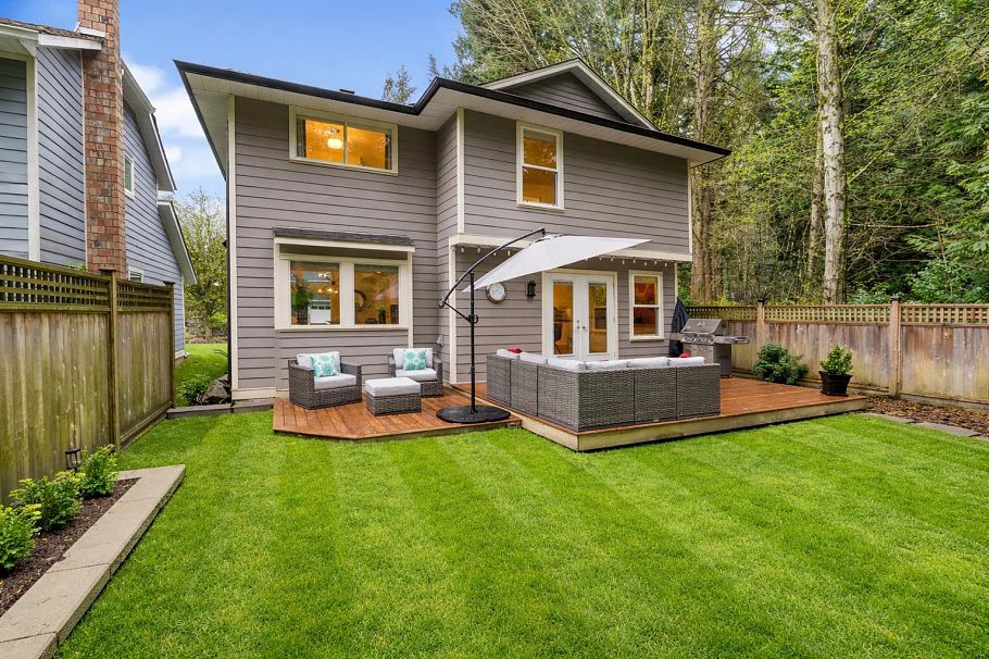 1530 Lighthall Court North Vancouver, BC - 32