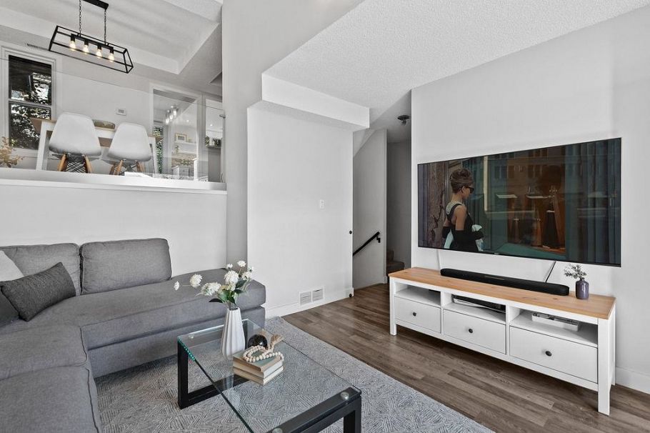 26 230 W 15th Street North Vancouver, BC - 8