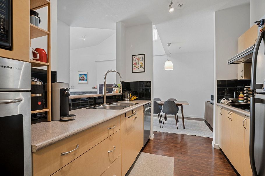 409 3768 Hastings Street Burnaby, BC - 21