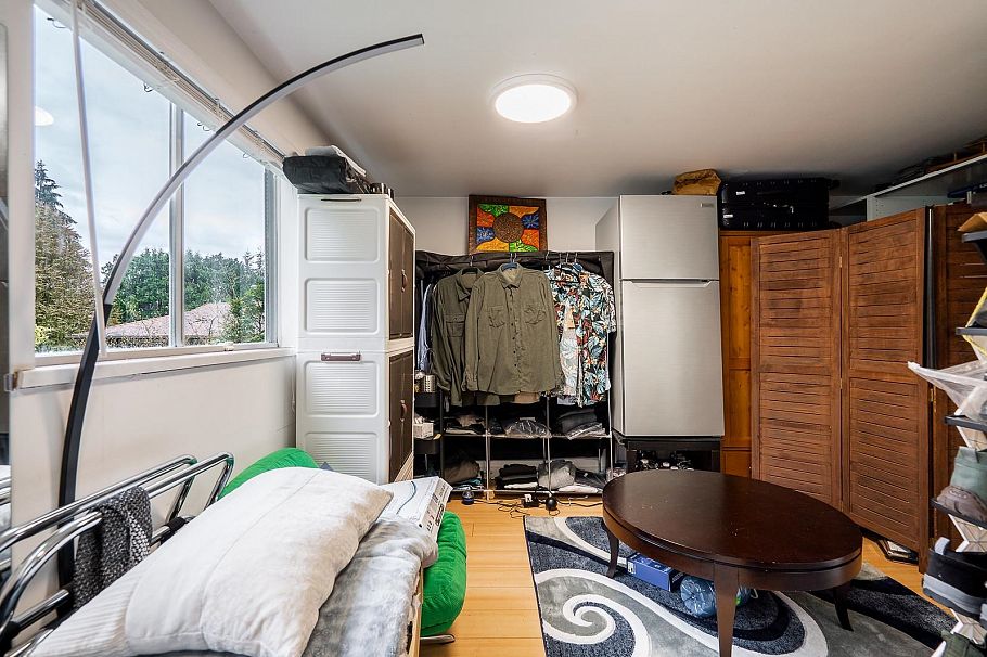 1440 Mountain Highway North Vancouver, BC - 33