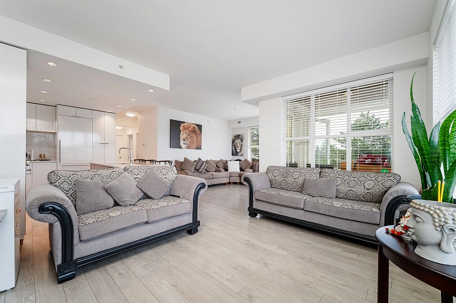 PH2 7988 Yukon Street Vancouver, BC - 12