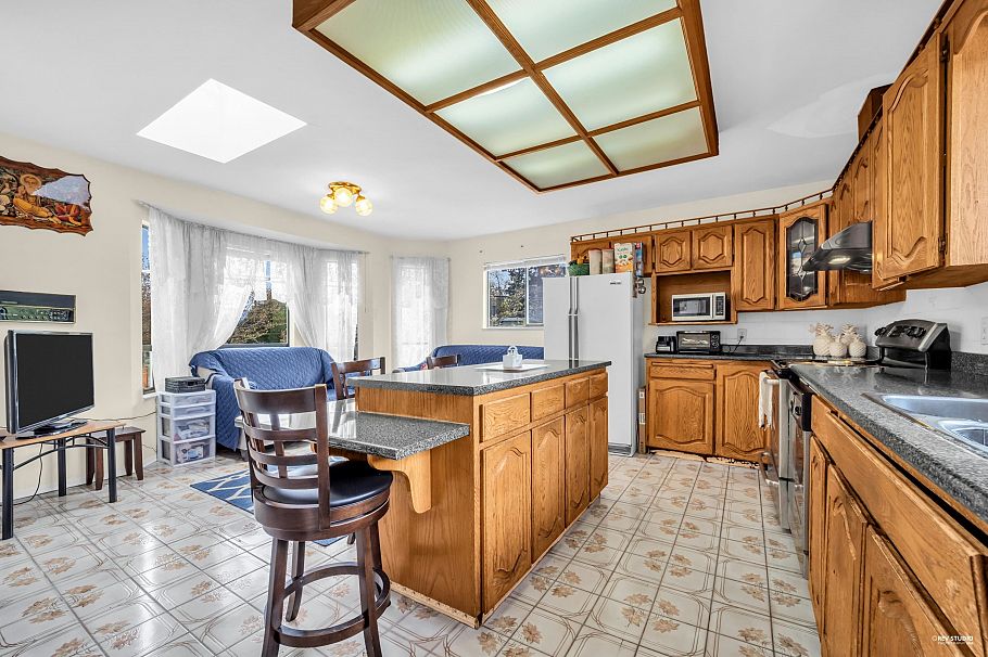 3088 School Avenue Vancouver, BC - 10