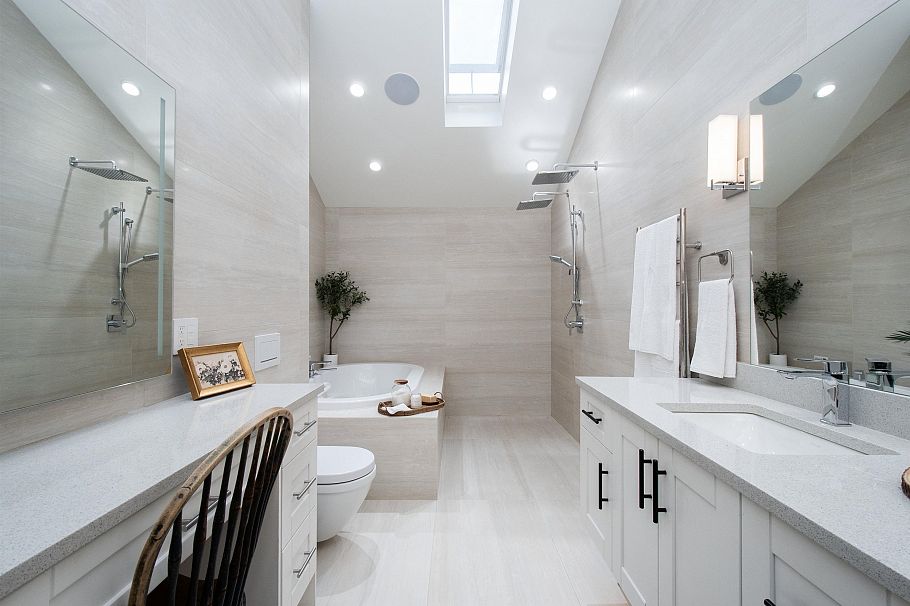 2551 Hyannis Point North Vancouver, BC - 27