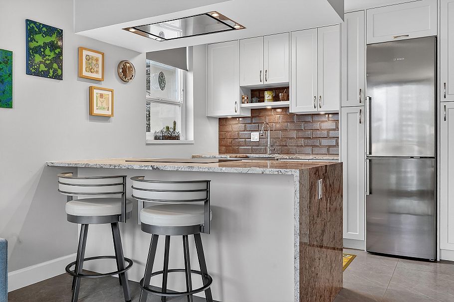 402 1100 Harwood Street Vancouver, BC - 6