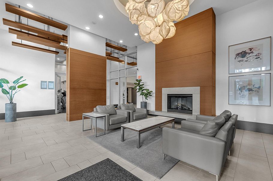 802 158 W 13th Street North Vancouver, BC - 39