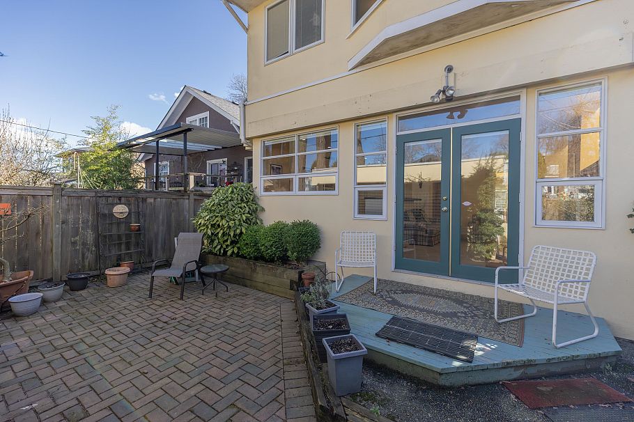 4367 W 15th Avenue Vancouver, BC - 33