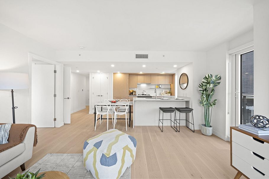 106 5212 Cambie Street Vancouver, BC - 2
