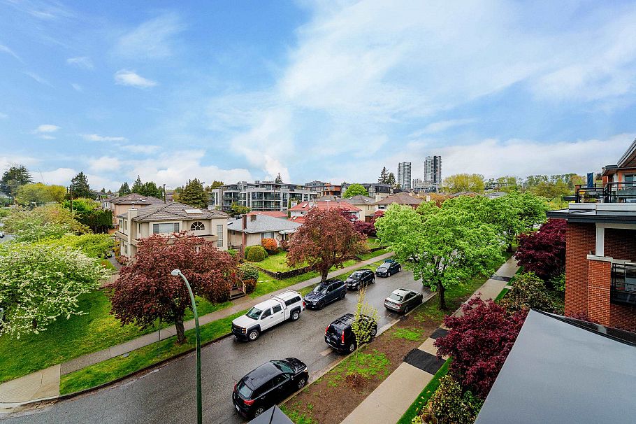 PH2 7988 Yukon Street Vancouver, BC - 32