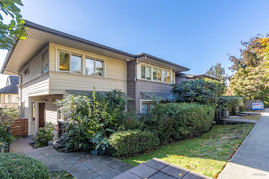 9 215 E 4th Street North Vancouver, BC - 1