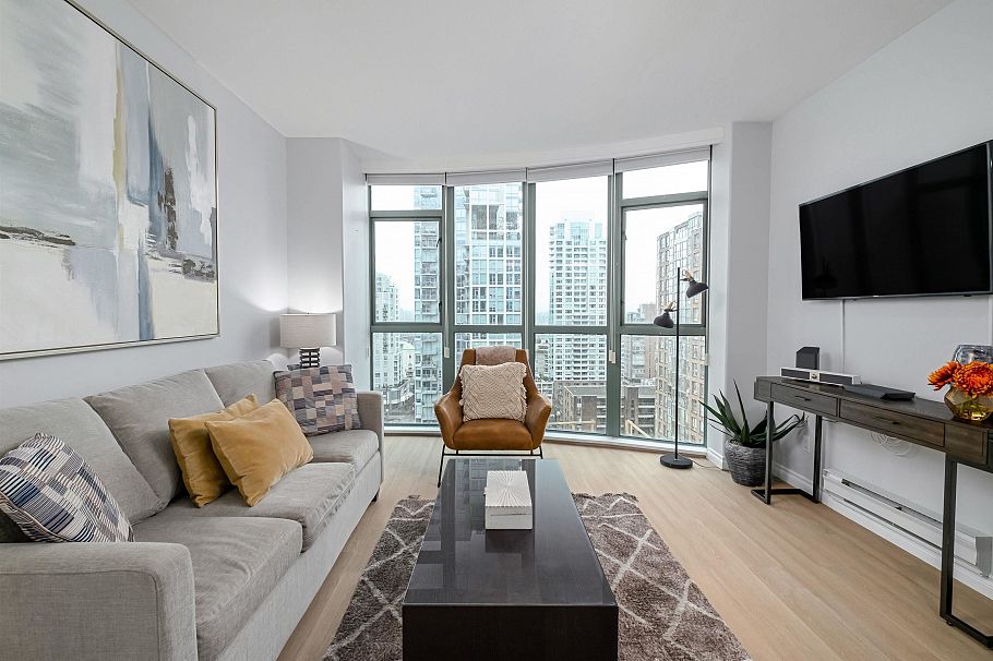 1105 1383 Howe Street Vancouver, BC - 1