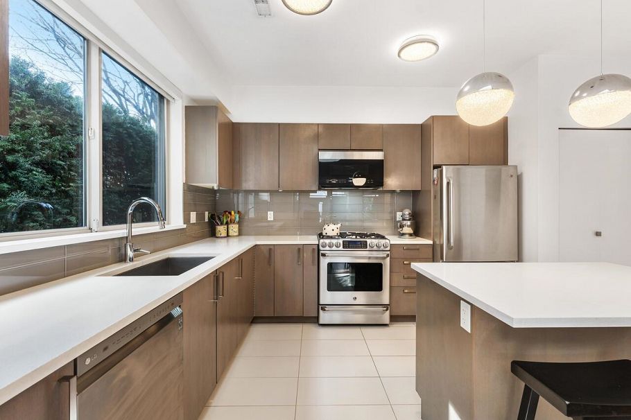 18 10133 River Drive Richmond, BC - 11