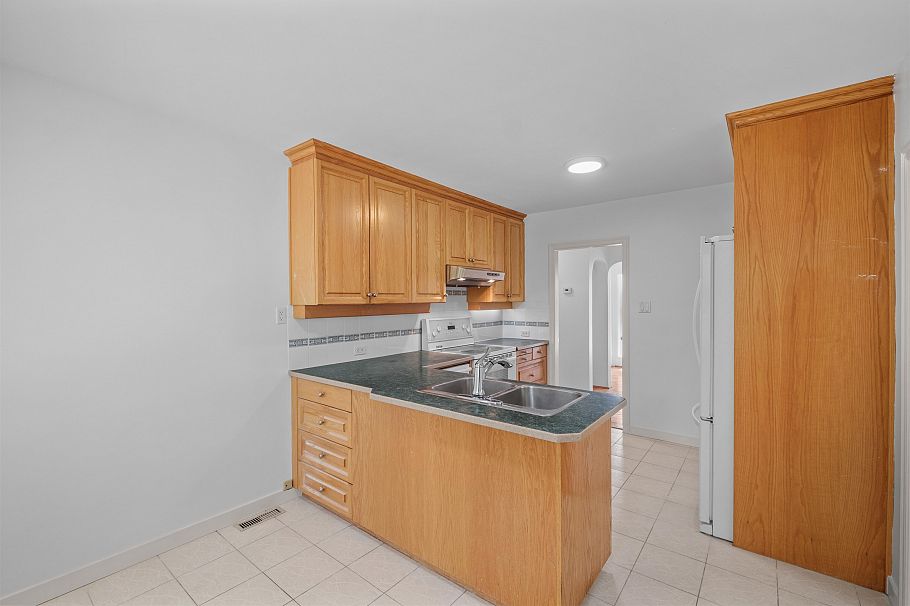 3894 Sunnycrest Drive North Vancouver, BC - 10