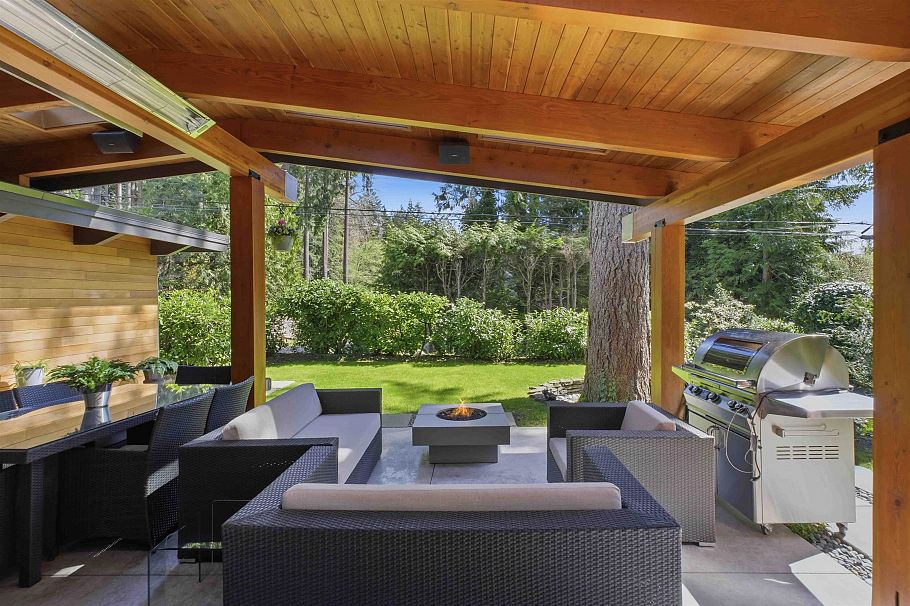 672 E St James Road North Vancouver, BC - 12