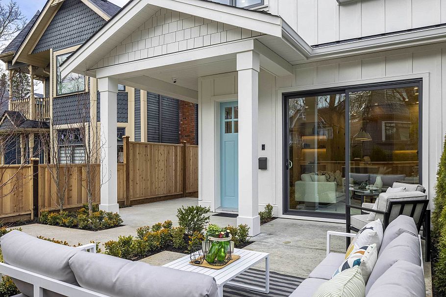 1 3919 W 18th Avenue Vancouver, BC - 1