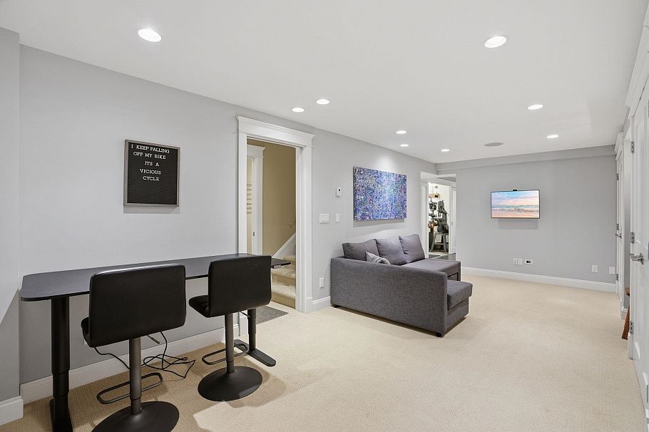 1491 Norton Court North Vancouver, BC - 31