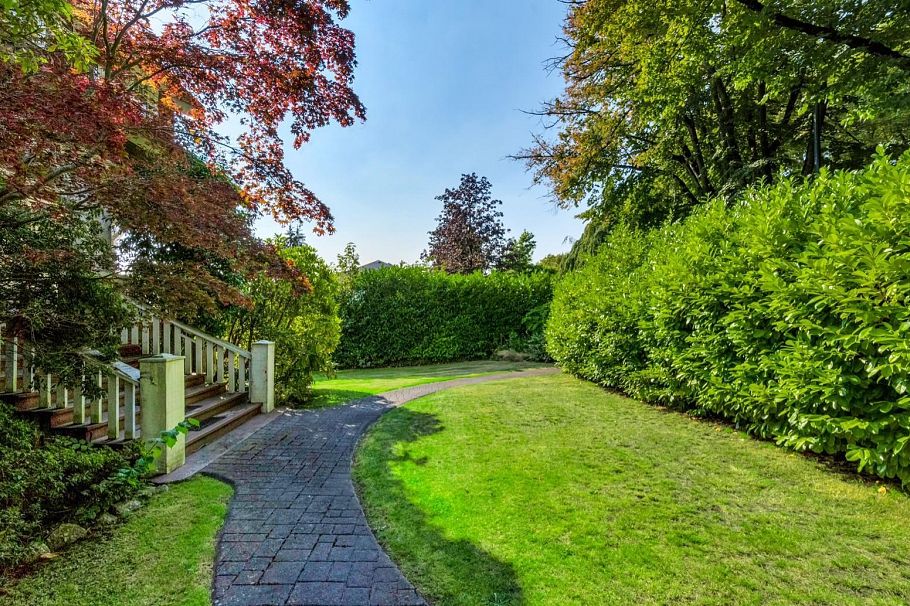 1670 W 49th Avenue Vancouver, BC - 16