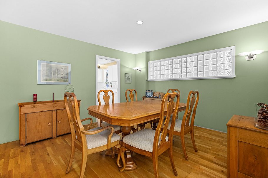 4367 W 15th Avenue Vancouver, BC - 20