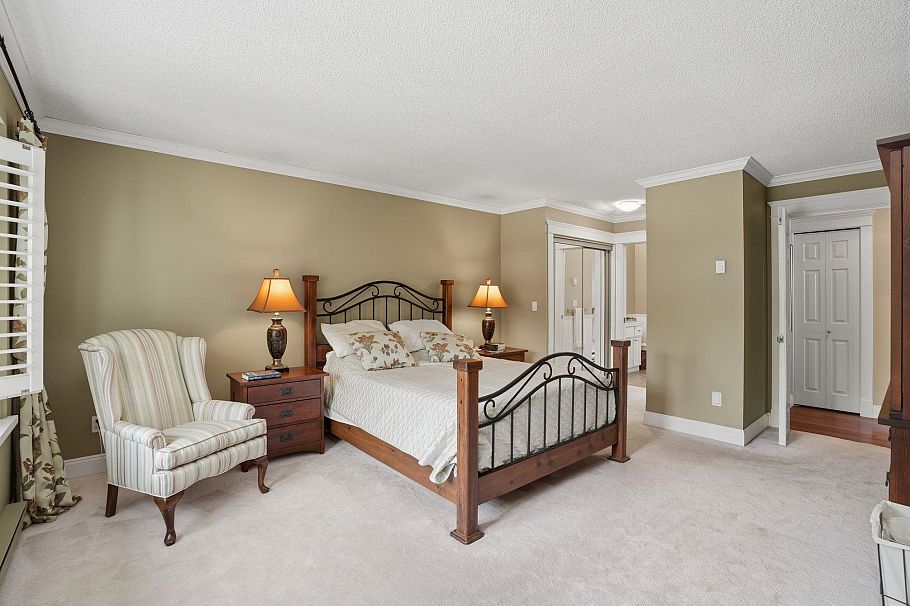 1491 Norton Court North Vancouver, BC - 24