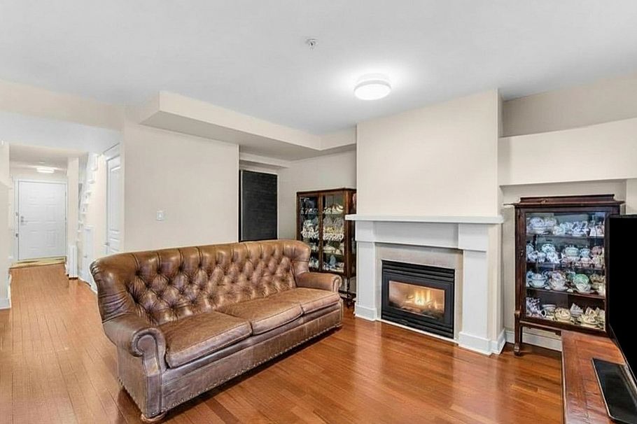 206 2071 W 42nd Avenue Vancouver, BC - 2