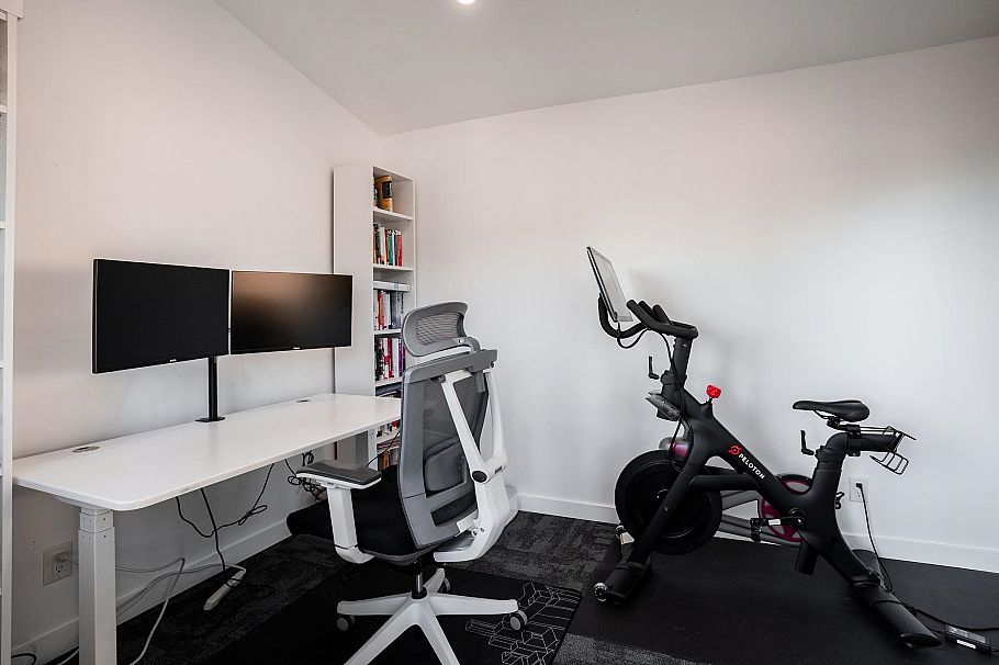 3015 Royal Avenue North Vancouver, BC - 29