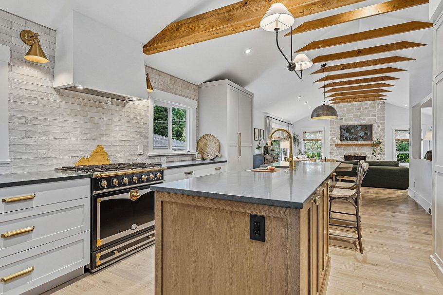 1335 Ridgewood Drive North Vancouver, BC - 16