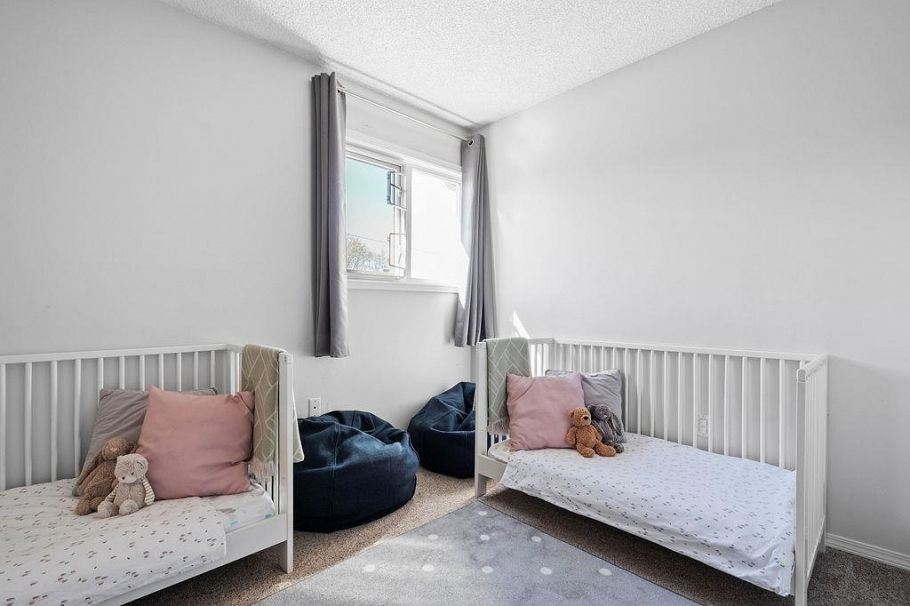 26 230 W 15th Street North Vancouver, BC - 24