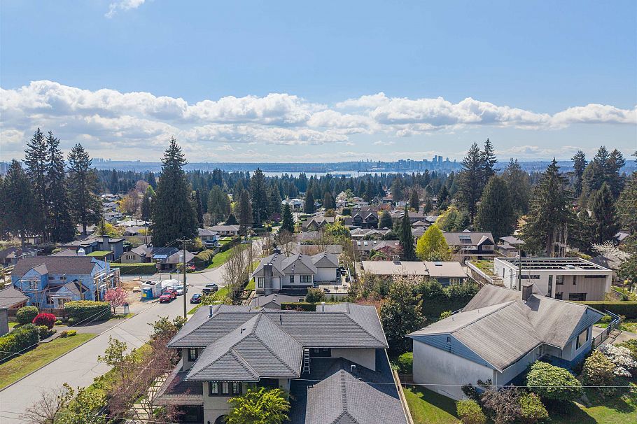 3894 Sunnycrest Drive North Vancouver, BC - 29