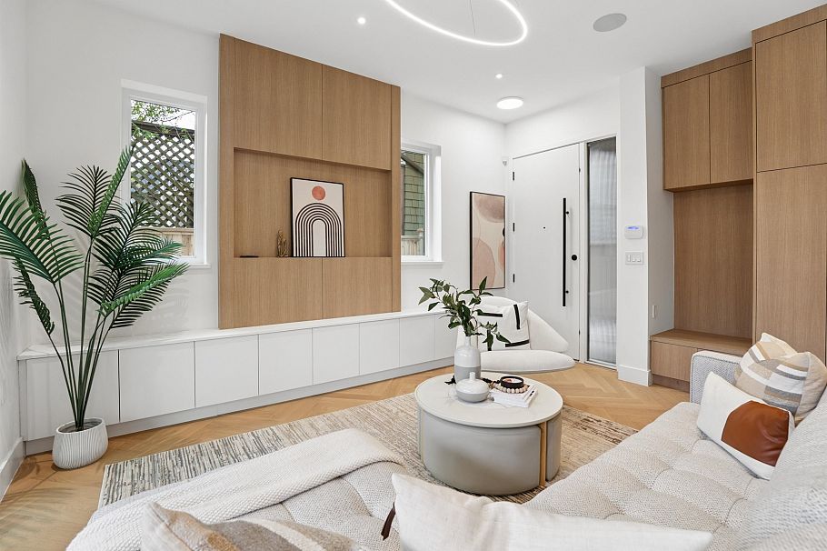 2 2130 E 2 Avenue Vancouver, BC - 11