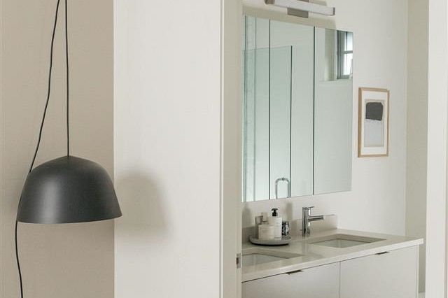 7893 Oak Street Vancouver, BC - 8