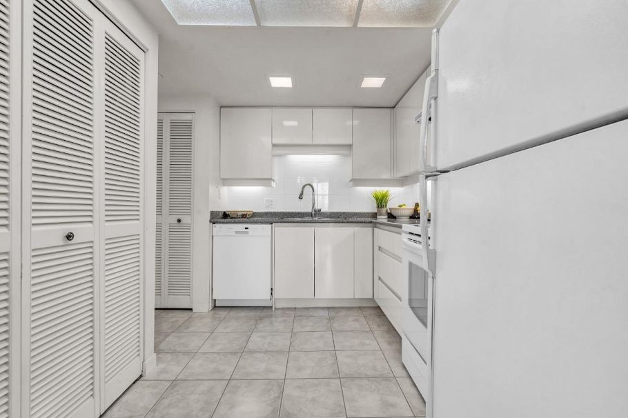 512 4900 Cartier Street Vancouver, BC - 15