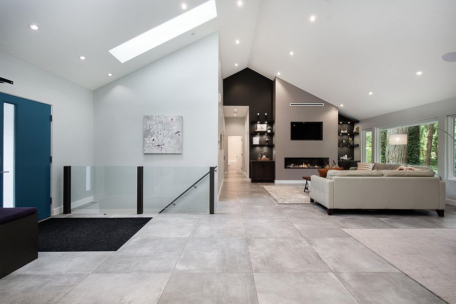 2551 Hyannis Point North Vancouver, BC - 7