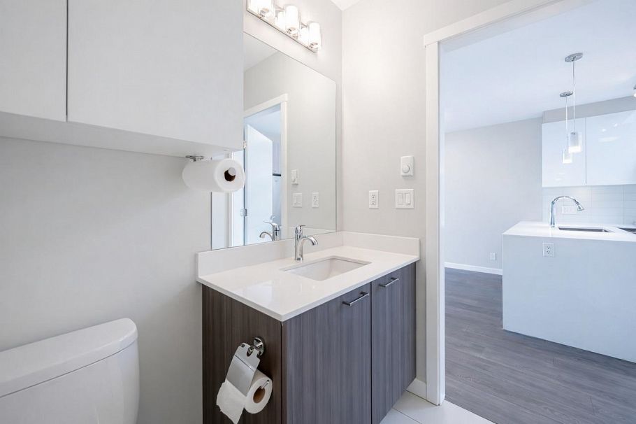 PH01 6555 Victoria Drive Vancouver, BC - 26