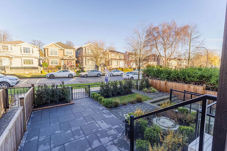 40 E 46th Avenue Vancouver, BC - 29