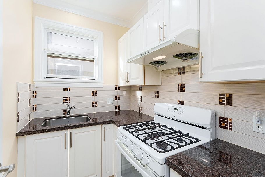 617 E 52nd Avenue Vancouver, BC - 15