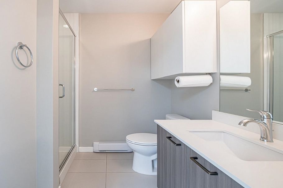 PH01 6555 Victoria Drive Vancouver, BC - 23