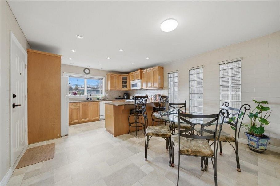 840 E 38th Avenue Vancouver, BC - 8