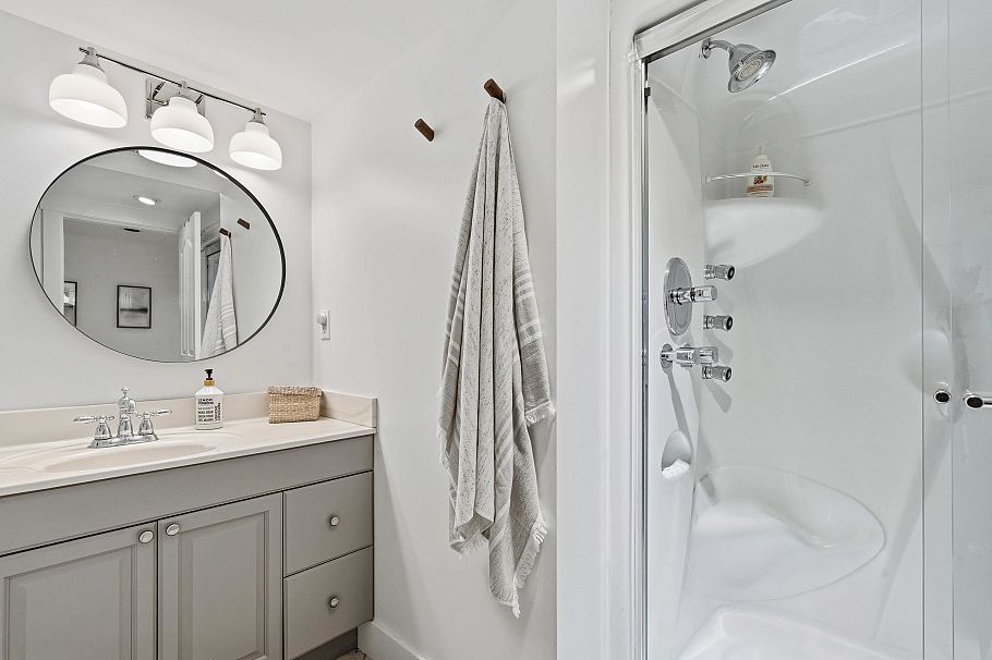 1335 Ridgewood Drive North Vancouver, BC - 33