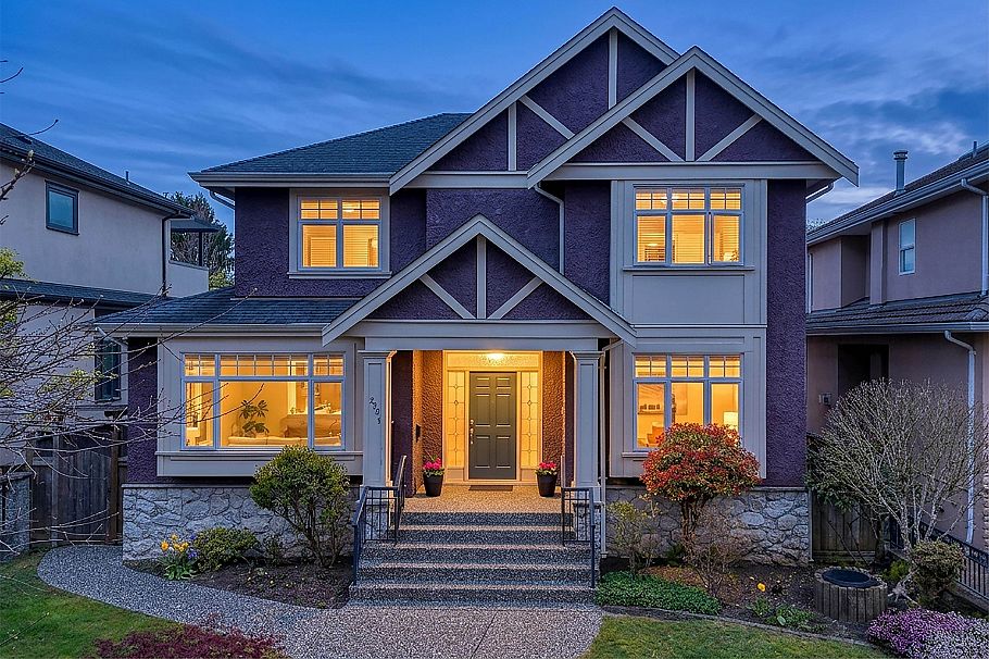 2761 E 53rd Avenue Vancouver, BC - 1