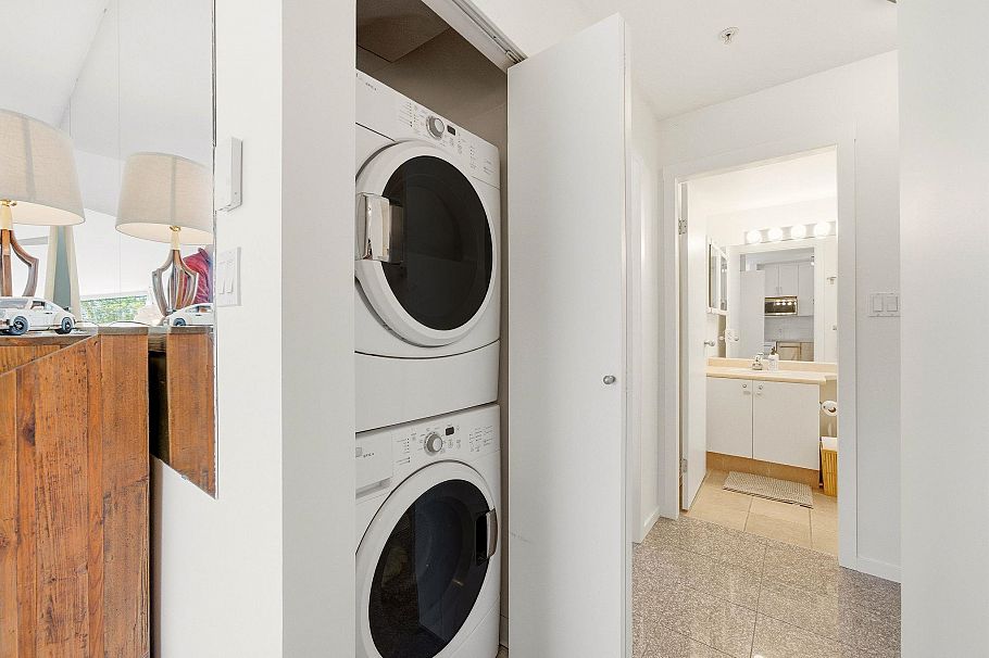 309 418 E Broadway Vancouver, BC - 17