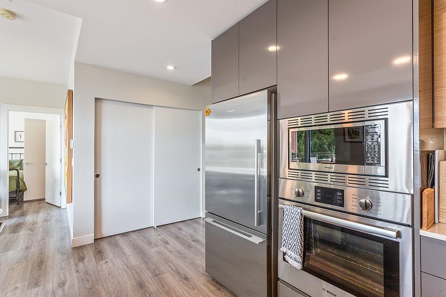 407 1327 Draycott Road North Vancouver, BC - 11