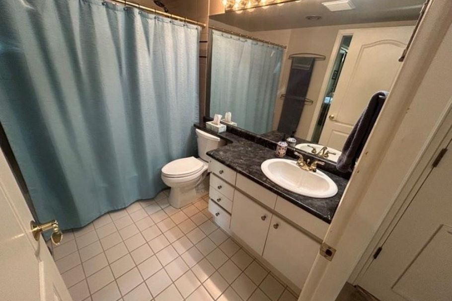 810 1327 E Keith Road North Vancouver, BC - 9