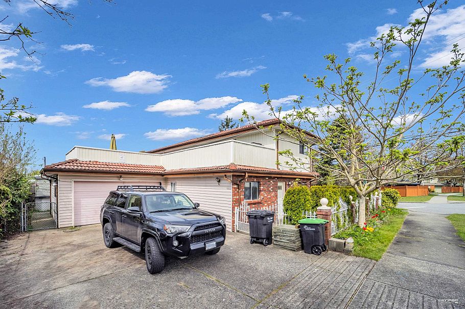 3088 School Avenue Vancouver, BC - 37